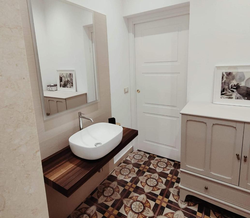 Piazza Vittoria Apartment Carini Buitenkant foto